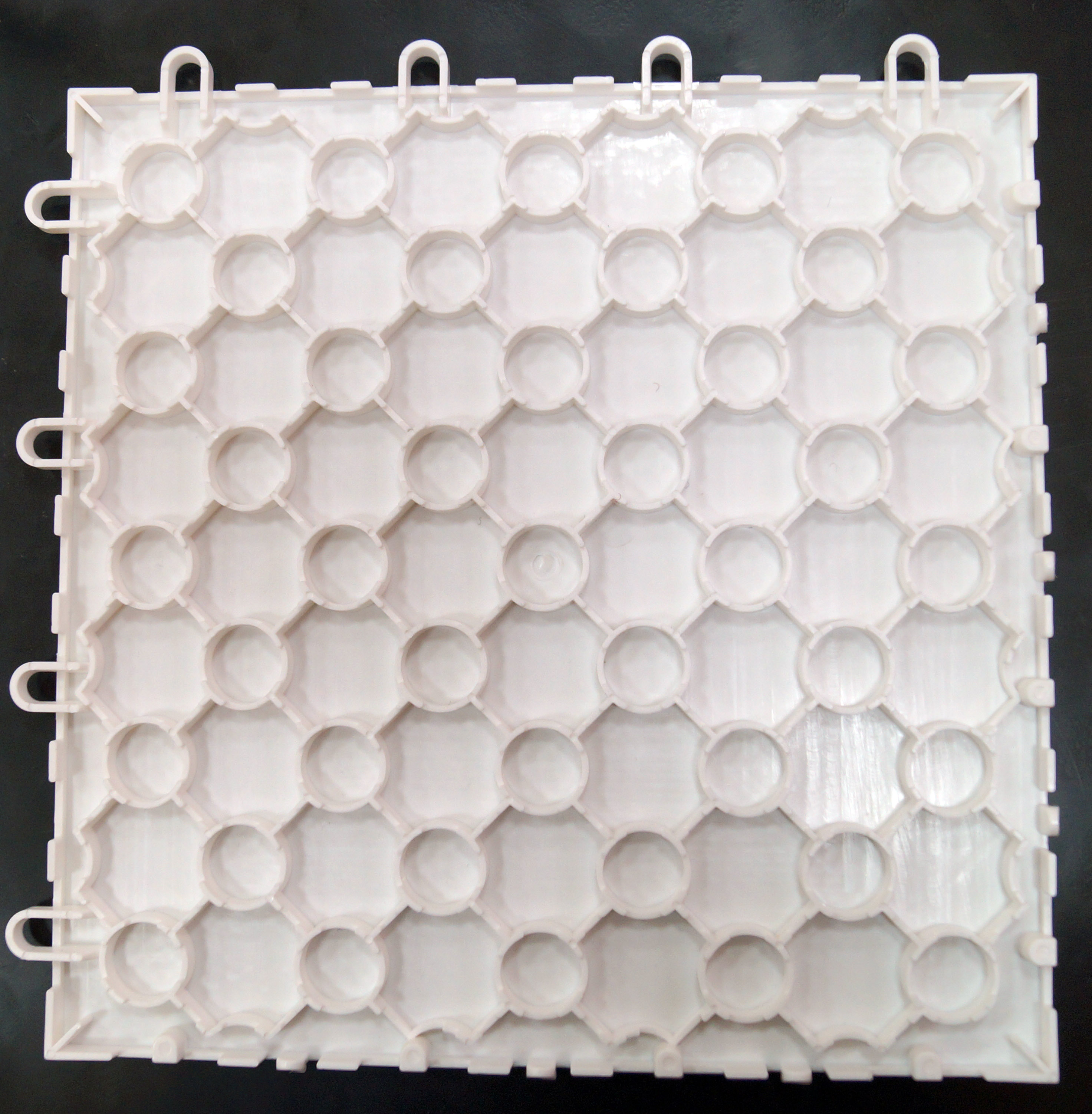  Quick-Diamond product-details quick-diamond-interlocking-tiles-white-model:gfl-di-426garage-flooring-diamond-interlocking-tiles-white-underside